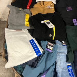 Alternative view of Branded Apparel Liquidation Pallet – 300 Pieces