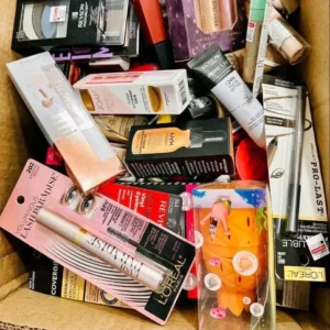 Alternative view of Wholesale Makeup & Beauty Pallet (200+ Pieces)